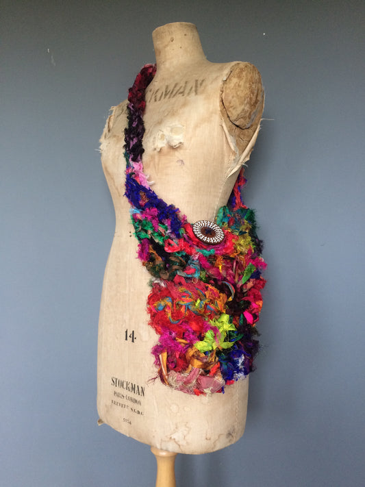 Free crochet shoulder bag pattern.