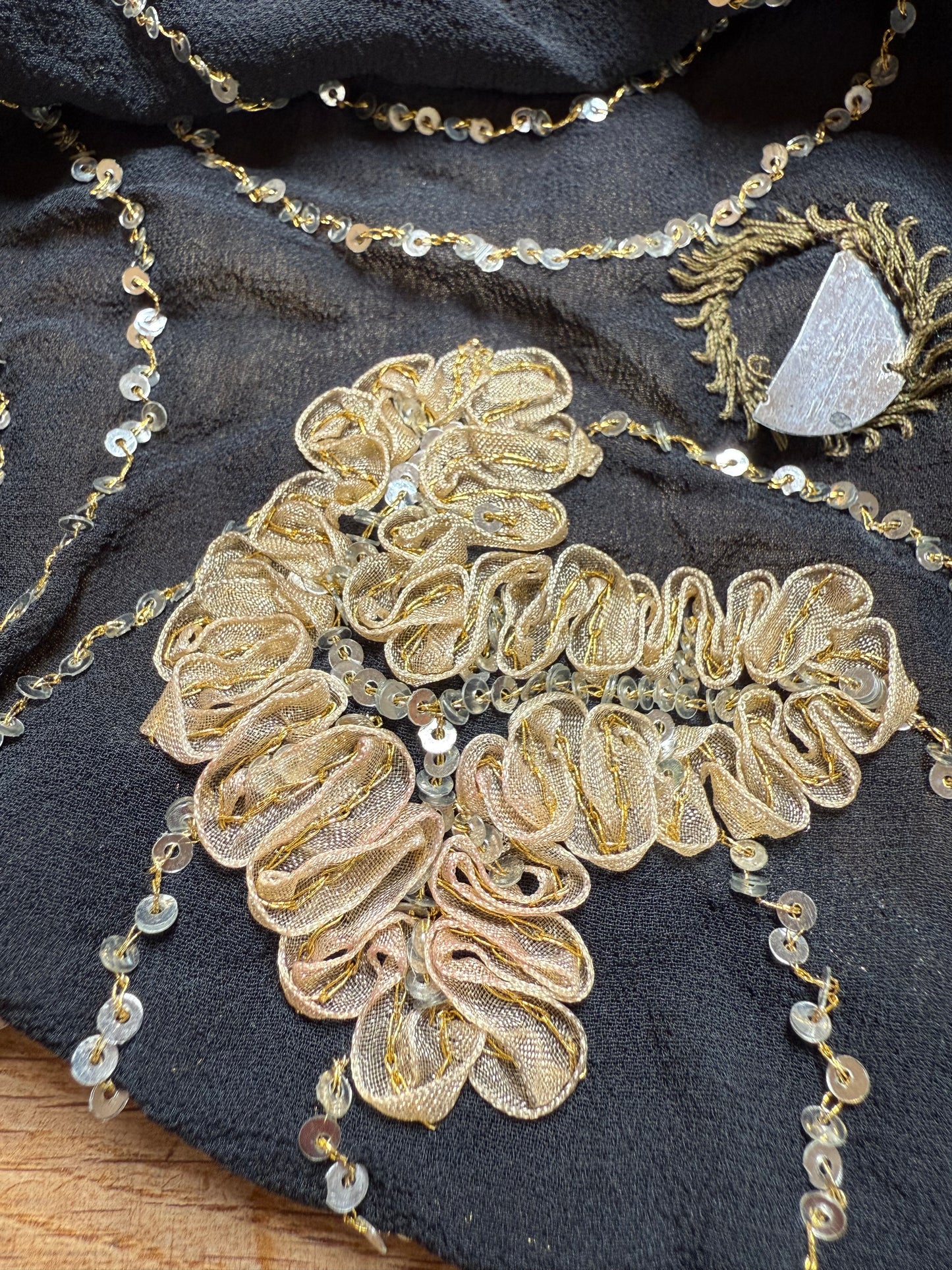 PURE SILK full sari. Unique. Heavily beaded. Vintage saree.