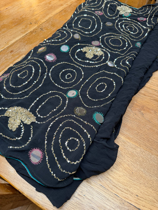 PURE SILK full sari. Unique. Heavily beaded. Vintage saree.