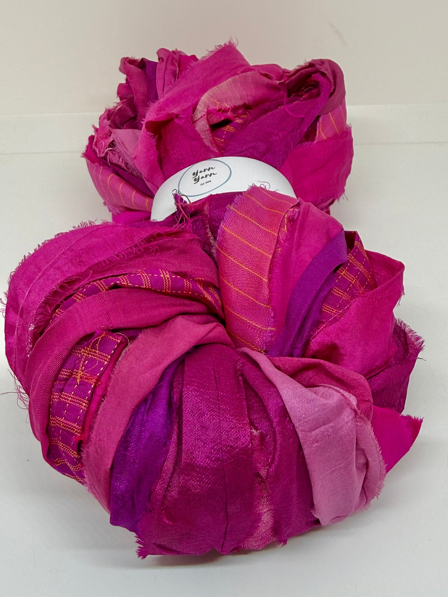 Sari Silk Ribbon Yarn – Pink Medley. Weaving and fibre arts.