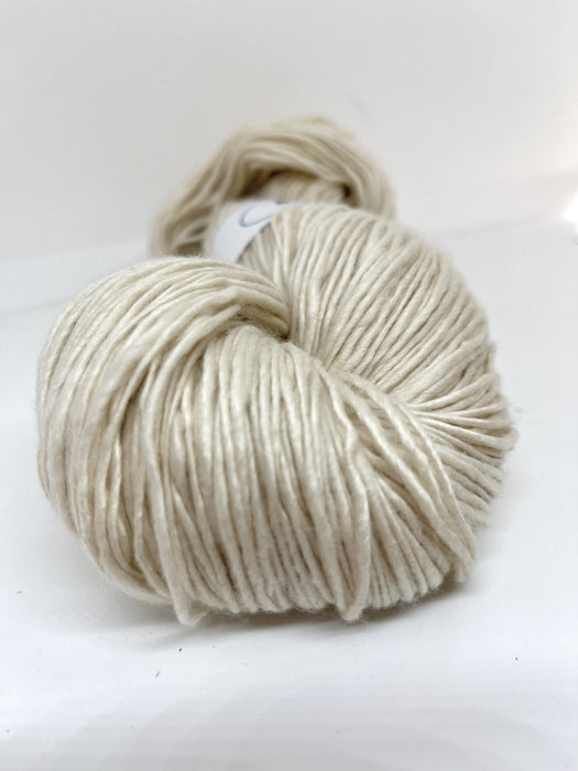 Organic eri silk yarn. Ahimsa silk yarn.